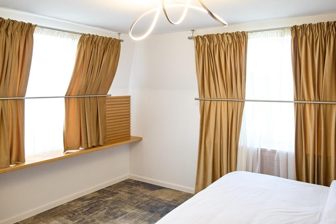 Hotel Eden ルムニク・サラト エクステリア 写真